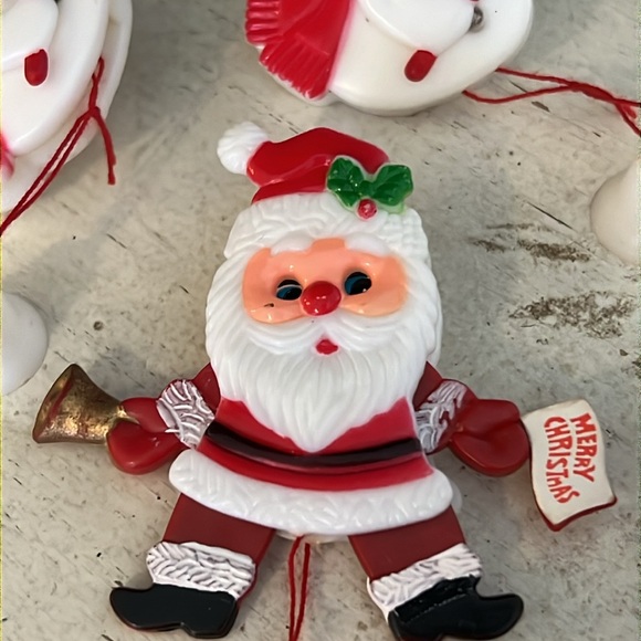 Lot MCM Hong Kong articulated movable Santa & Snowman pin brooch - Picture 3 of 6